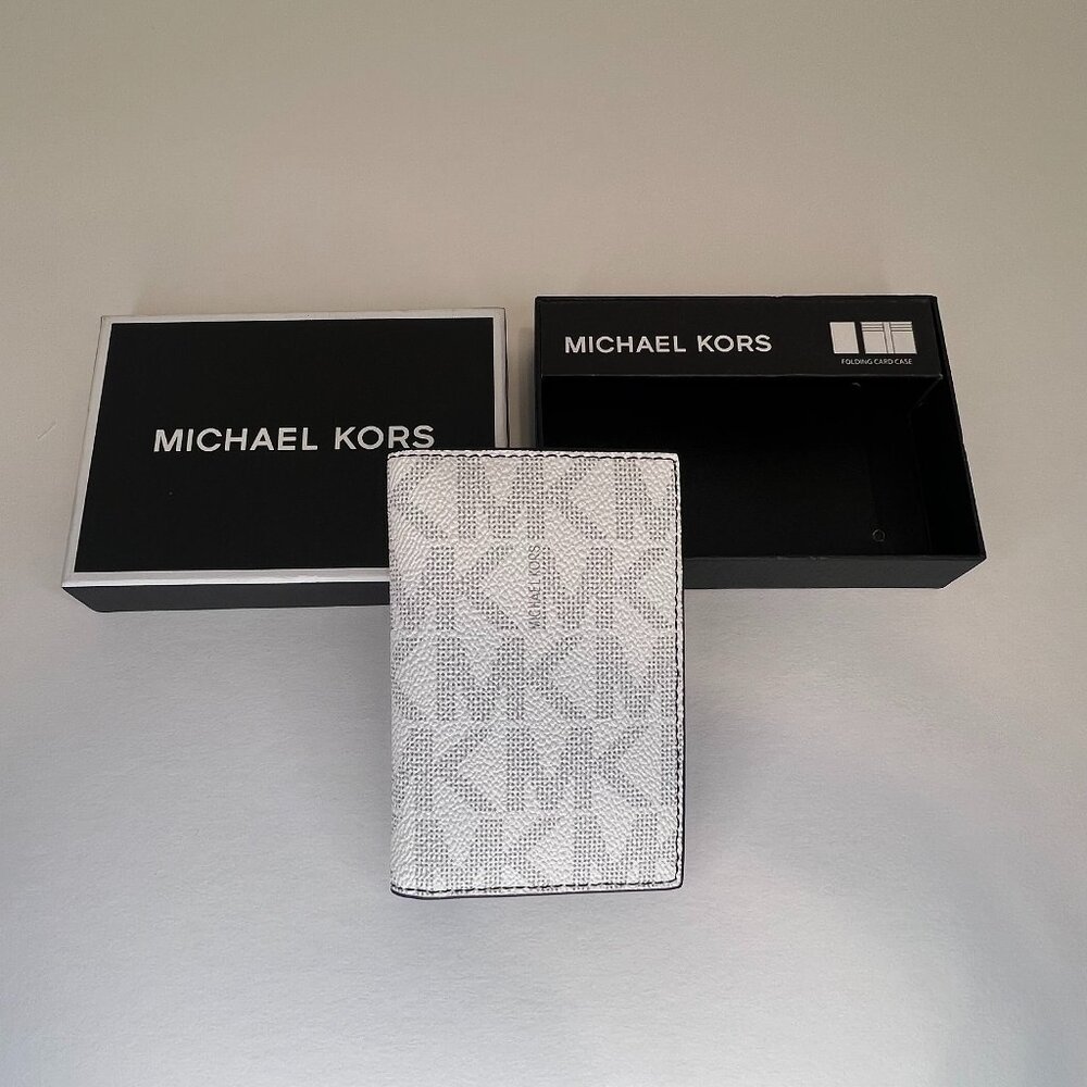 Michael Kors Pocket Organizer / Wallet